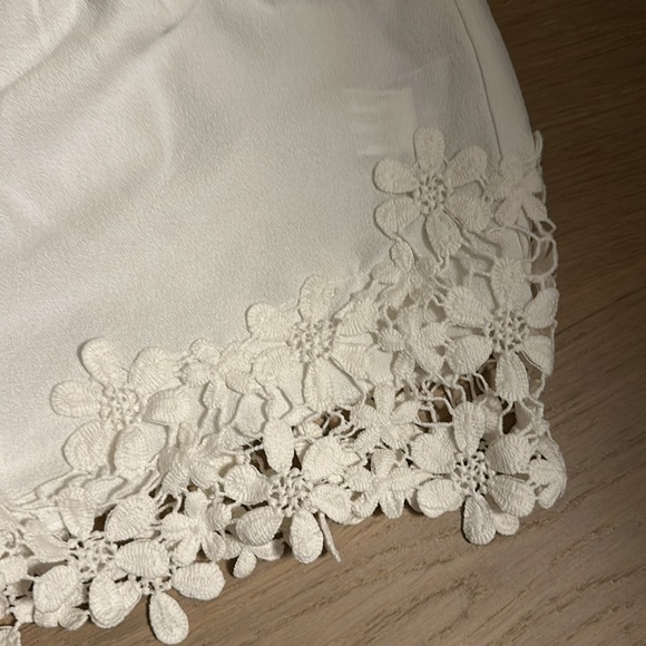 Zara shorts - Picture 2 of 4